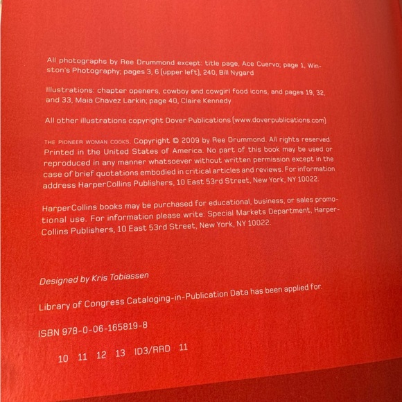 The Pioneer Woman Cooks: Recipes from an Accidental Country Girl Hardcover - Picture 4 of 5